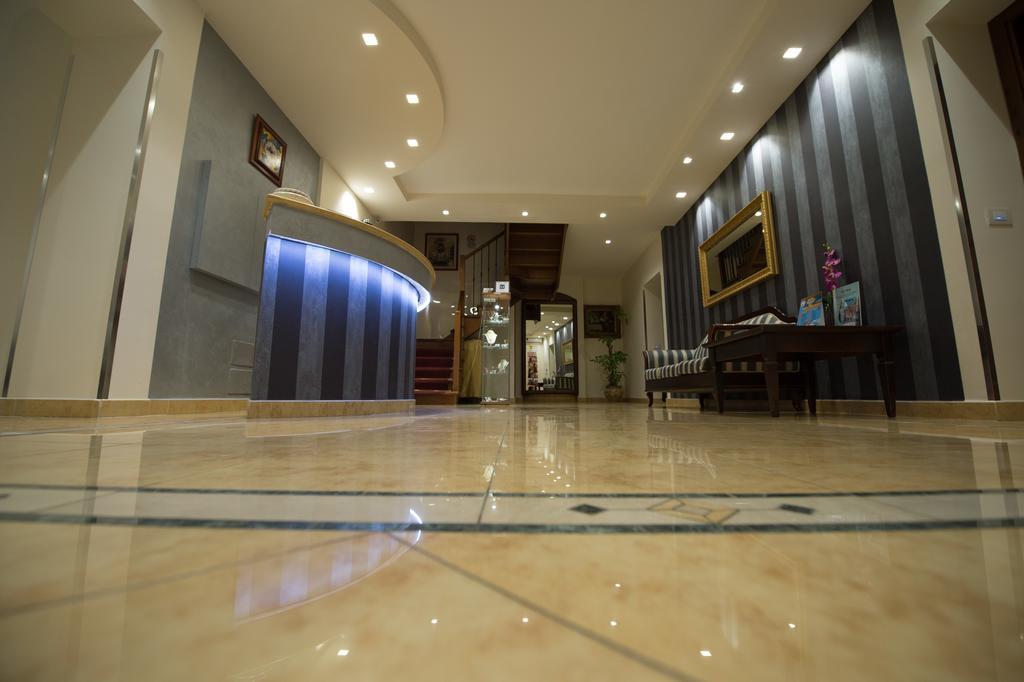 Hotel Aliai ชากกา ภายนอก รูปภาพ